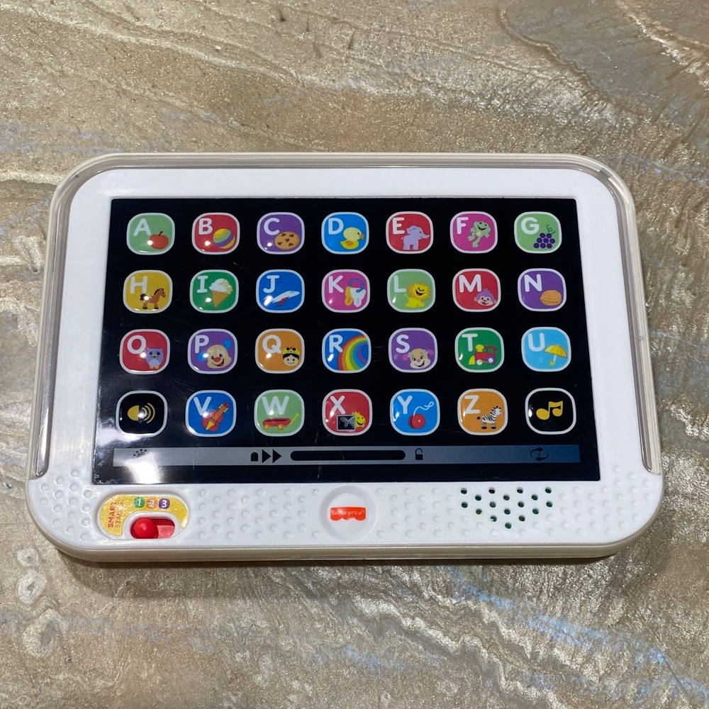 Fisher Price Laugh & Learn Smart Stages Tablet with
3x "AAA” batteries included